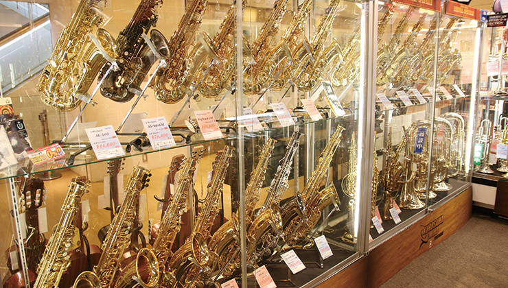 クロサワ楽器店内2